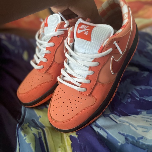Athletic_Shoes